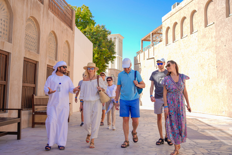 Dubaï : visite guidée à pied avec thé et bateau-taxi AbraVisite partagée avec guide anglophone