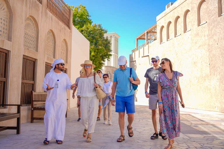 Dubai: Guided Walking Tour with Tea and Abra Water Taxi Shared Tour with English-speaking guide