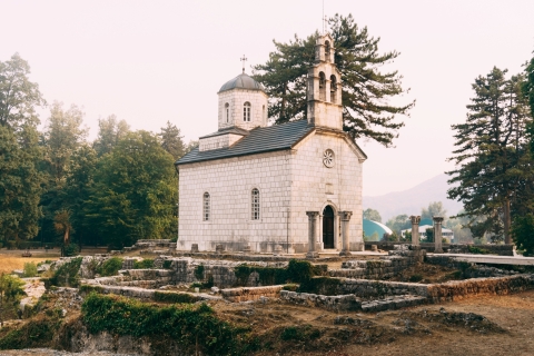 Czarnogóra: Kotor, Lovcen i Cetinje - jednodniowa wycieczka z przewodnikiemWycieczka grupowa z Kotoru