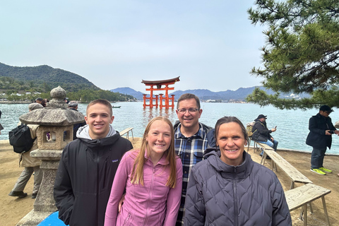 Hiroshima & Miyajima 1-Day Private Tour with Local Guide
