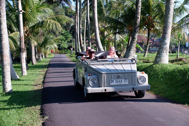 Ubud: Classic VW Safari to Waterfall, Swing & Rice Terraces
