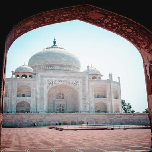 Agra: Taj Mahal and Agra Fort Sightseeing Tour with Shopping | GetYourGuide