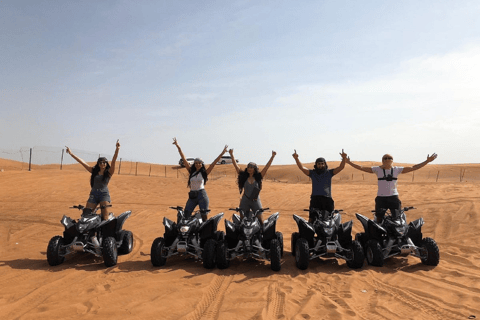 Dubai: tour serale con quad, giro in cammello e barbecue