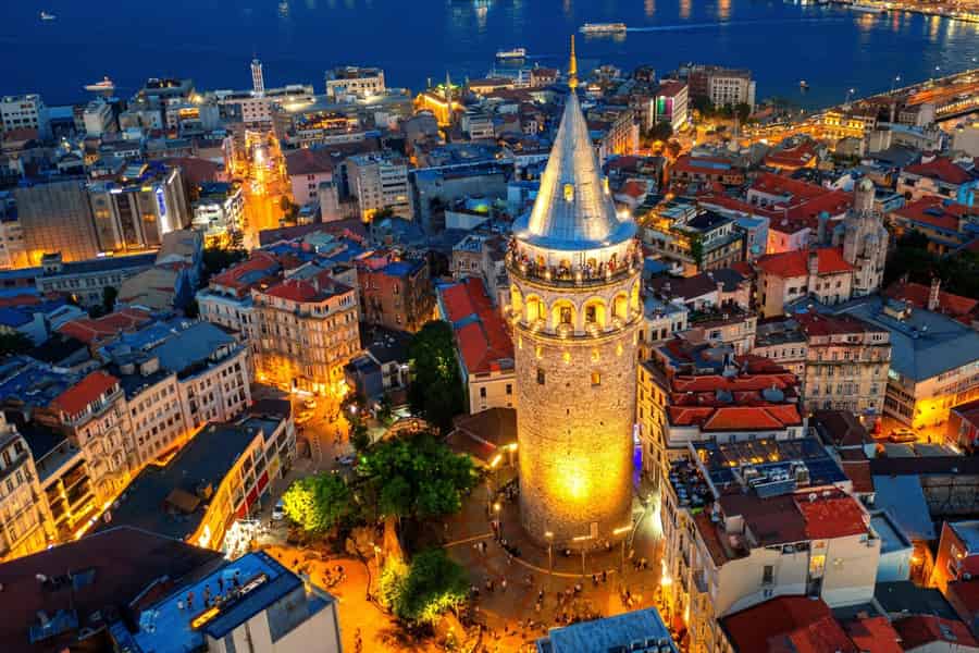 Istanbul: Nächtlicher Rundgang durch den Stadtteil Karakoy. Foto: GetYourGuide Istanbul: Nächtlicher Rundgang durch den Stadtteil Karakoy. Foto: GetYourGuide