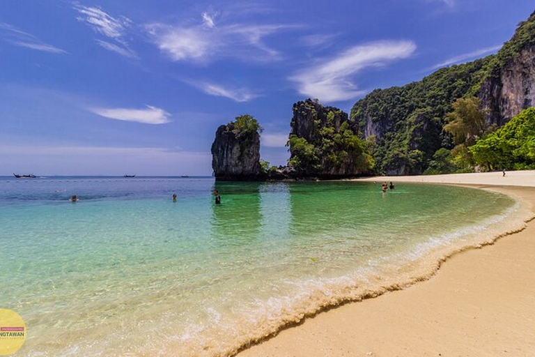 Depuis Ao Nang, Krabi : excursion d'une journée aux îles Hong + point de vueEn bateau à longue queue : excursion d'une journée en groupe dans les îles Hong + point de vue