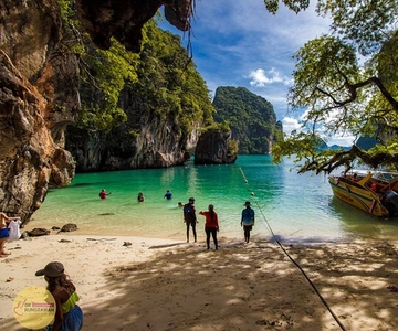 Ao Nang: Hong Islands Tour by Speedboat or Longtail Boat