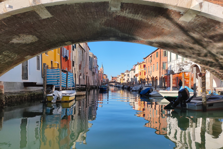 Visita Chioggia y la Laguna de Venecia desde un barco típico