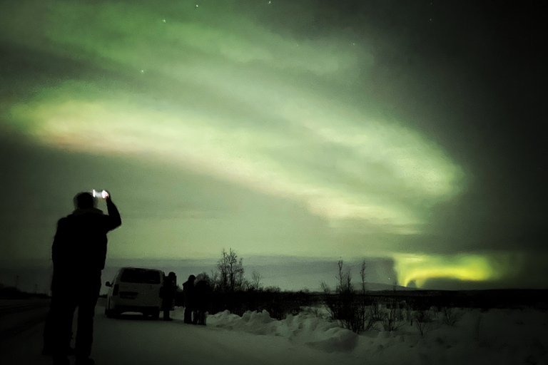 Excursión en minibús a la aurora boreal en el Parque Nacional de Abisko