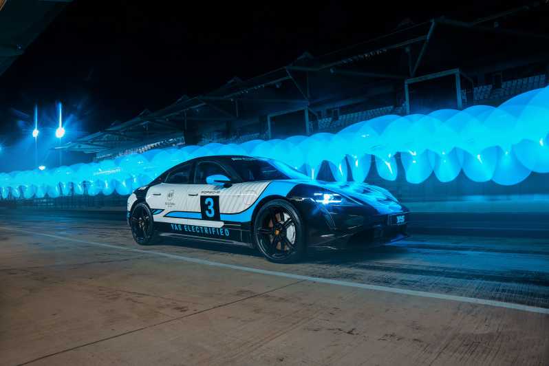 Abu Dhabi: Porsche Taycan Turbo Driving Experience