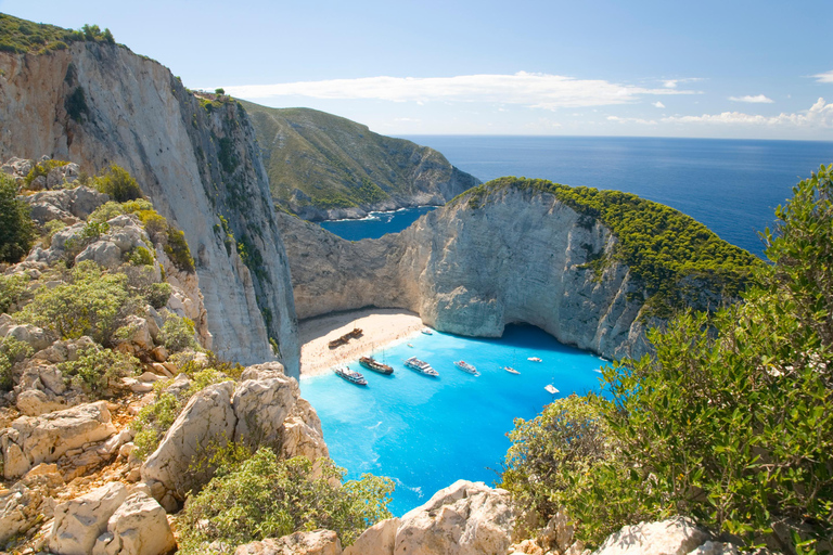 Von Kefalonia aus: Zakynthos Bootsfahrt mit Navagio BadestoppVon Kefalonia aus: Zakynthos Ganztägige Bootstour