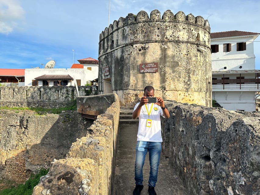 Doors of Stone Town in Zanzibar: 7 reviews and 29 photos