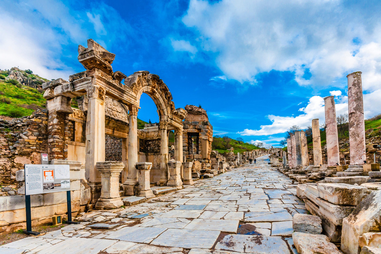 Da Istanbul: Tour di un giorno di Efeso e Pamukkale senza voliDa Istanbul: tour di un giorno a Efeso e Pamukkale senza voli