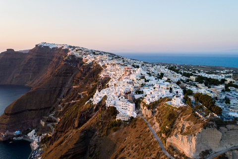 Passeio turístico particular em Santorini com jantar ao pôr do sol