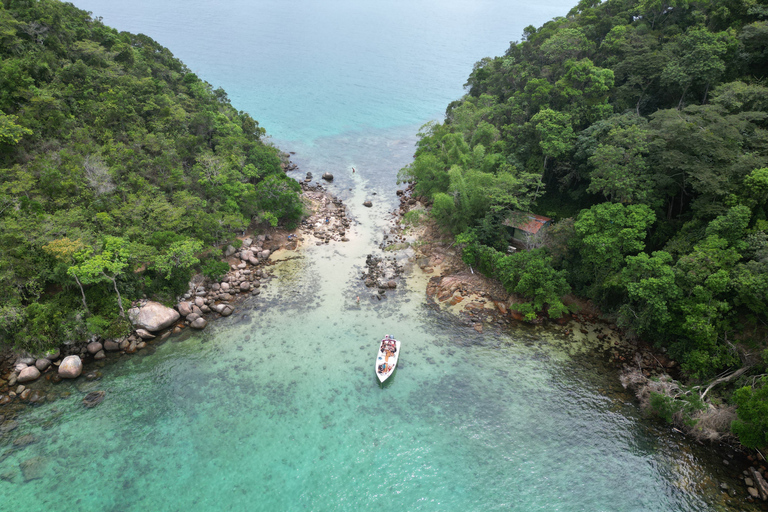 Ilha Grande: 6-timmars tur med motorbåt till blå och gröna laguner