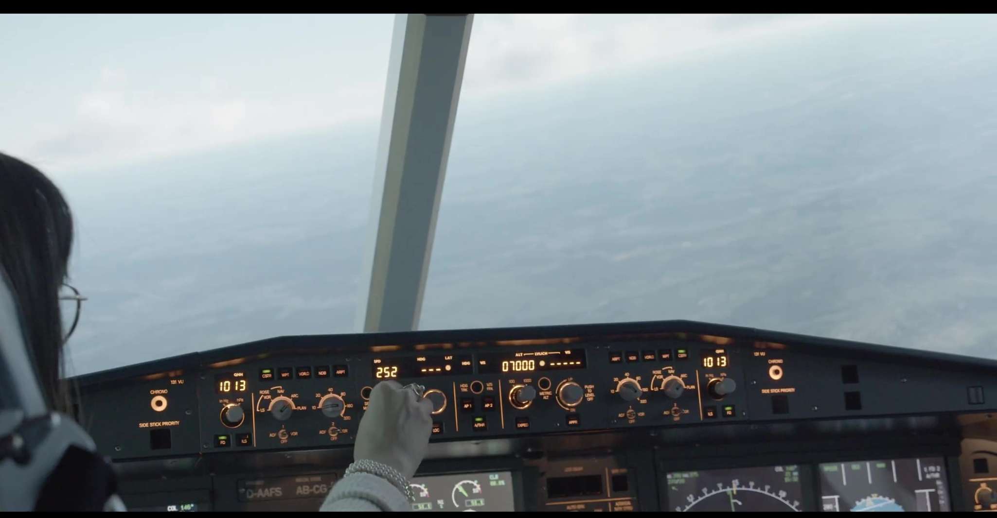 Airbus A320 Flightsimulator | 60 Minutes Flying Experience - Hizvo