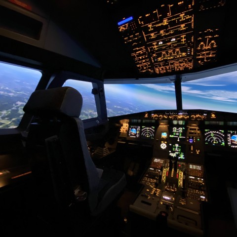 Visit Airbus Flightsimulator | Flying Experience | adults&children in Essen