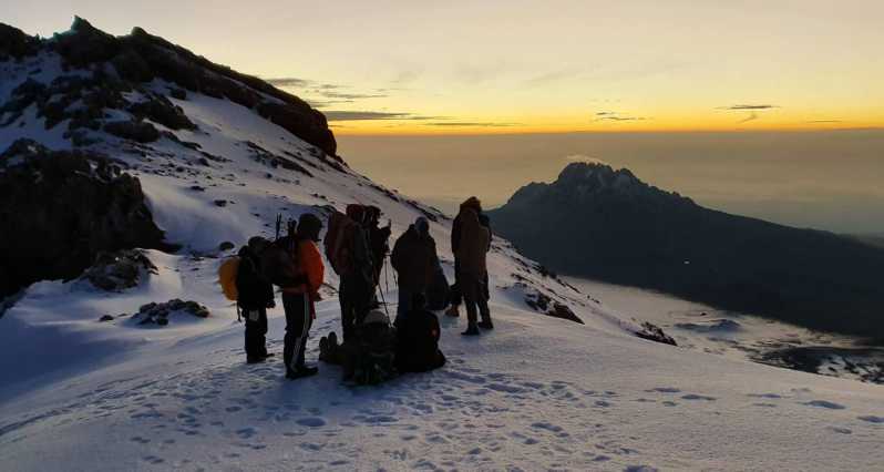 10 giorni Monte Kilimanjaro Climbing Via Lemosho Route
