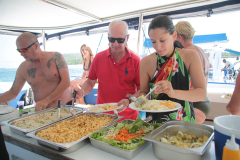 Mauritius Catamaran Cruise: 3 North Island with Lunch Drinks