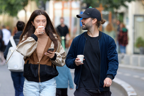 Tbilisi: Giro guidato del caffè in 3 quartieri con il cioccolatoTbilisi: Giro guidato di caffè, 3 caffè in 3 quartieri