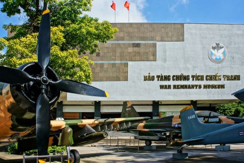HCM: War Remnants Museum & Independence Palace Walking Tour