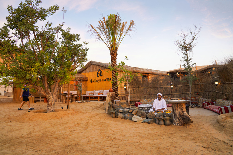 Experiencia en tienda en safari en el desierto de DubáiDesierto y experiencia VIP de 1 día en campamento de lujo