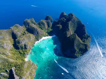 Khao Lak: Phi Phi Island, Maya Beach and Snorkeling Day Trip