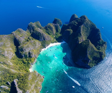 Khao Lak: Phi Phi Island, Maya Beach and Snorkeling Day Trip