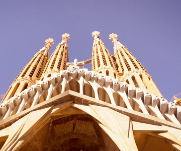 Sagrada Familia Skip-the-Line Guided Tour
