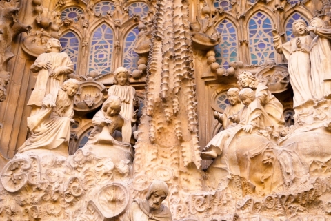 Sagrada Familia: Skip-the-Line Tour with Certified Guide