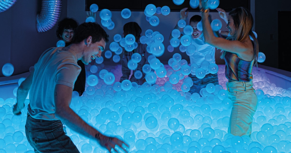 Barcelona: Interactive Art Installation by IKONO | GetYourGuide