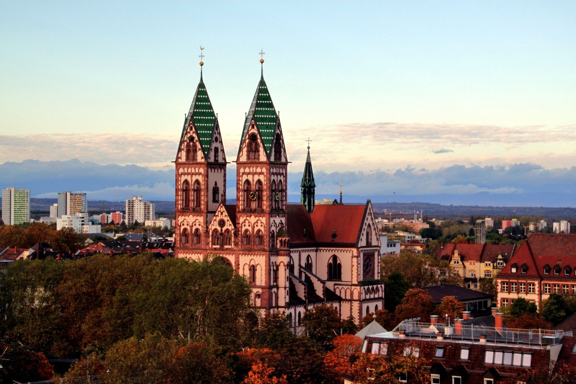 Freiburg: Private geführte Stadtrundfahrt