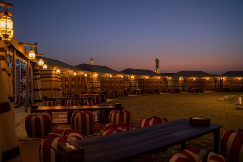 Experiencia en tienda en safari en el desierto de DubáiSafari por el desierto y campamento VIP de lujo