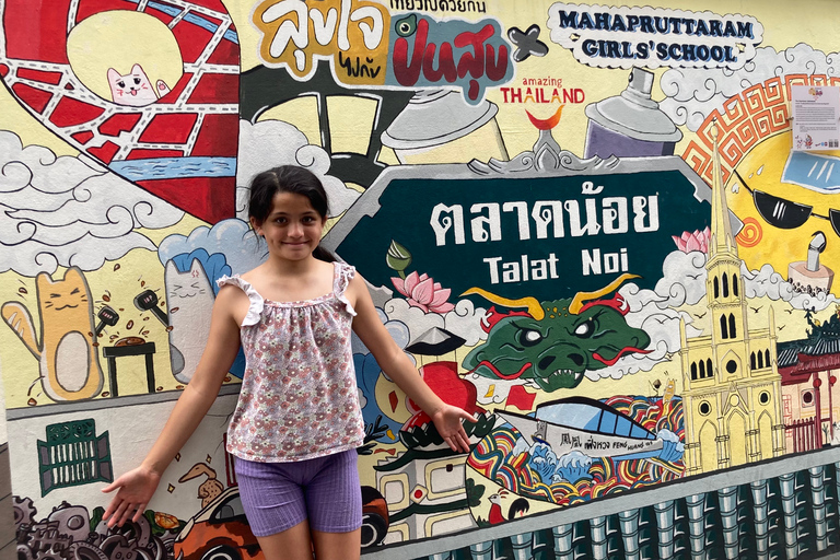 Bangkok: Recorrido en e-Scooter por el Barrio Chino con Arte Callejero