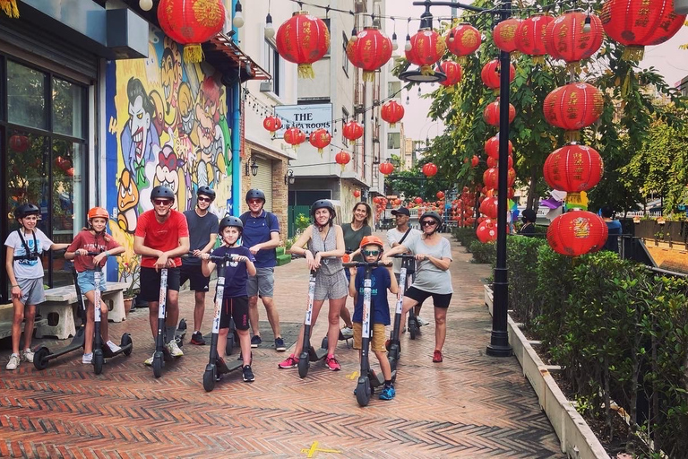 Bangkok: tour in scooter elettrico di Street Art di Chinatown