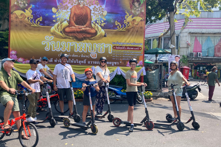 Bangkok: Recorrido en e-Scooter por el Barrio Chino con Arte Callejero