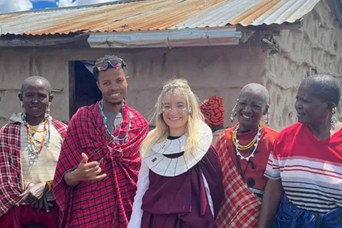 Arusha: visita a la aldea maasai y cascadaExcursión de un día: visita al poblado maasai y Cascada