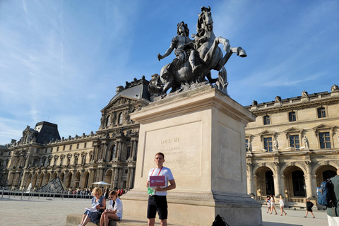 Paris: Semi-Private Tour of the Louvre Museum and Mona Lisa