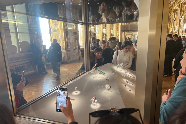 Paris: Semi-Private Tour of the Louvre Museum and Mona Lisa