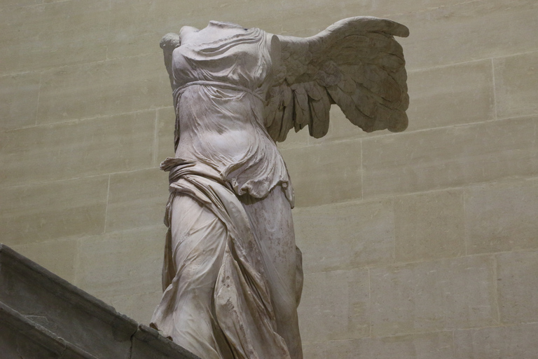 Paris: Semi-Private Tour of the Louvre Museum and Mona Lisa