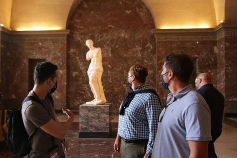 Paris: Semi-Private Tour of the Louvre Museum and Mona Lisa