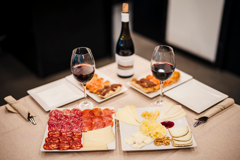 Jamón, Cheese and Wine Experience near Sagrada Familia Barcelona: Jamon, Cheese, and Wine Tasting Experience