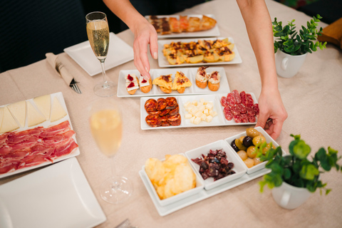 Jamon & Tapas Tasting Experience near Sagrada Familia Jamón Iberico Tasting Experience near Sagrada Familia