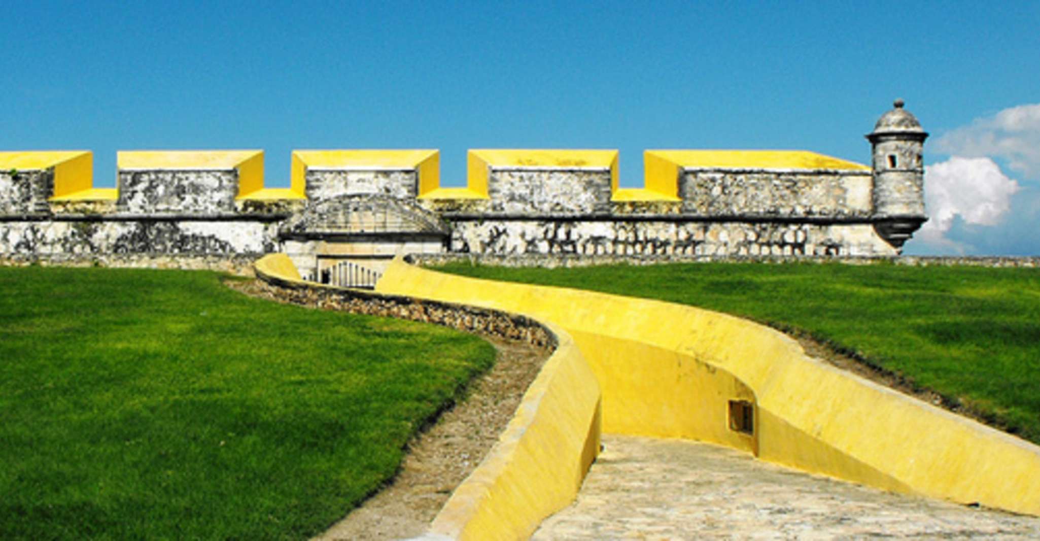 Mérida, Becal and Campeche Guided Day Trip - Housity