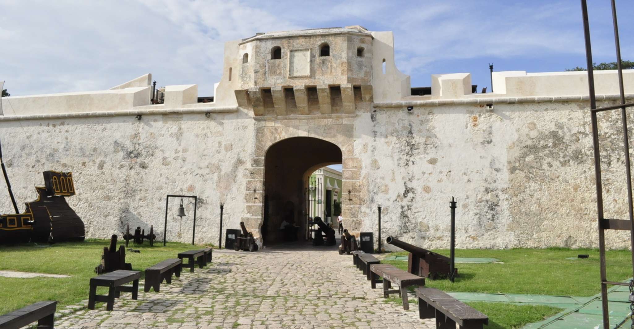 Mérida, Becal and Campeche Guided Day Trip - Housity