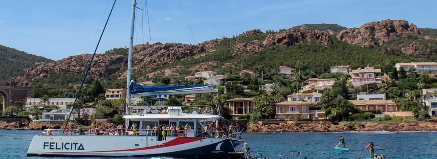 Saint-Raphaël: Le Brunch en Mer en Maxi Catamaran dans l'Estérel