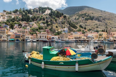 Rodas: Barco de alta velocidad a la isla de Symi y a la bahía de San JorgeEmbarcar en el Puerto de Mandraki en Rodas