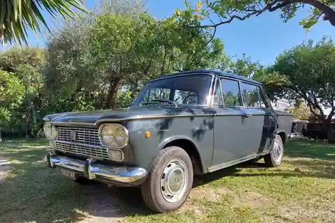 Etna: tour in auto d'epoca con lezione di cucina e prelievo