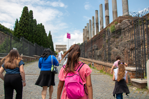 Roma: tour de gladiadores del Coliseo para niños y familiasTour familiar por la tarde en italiano