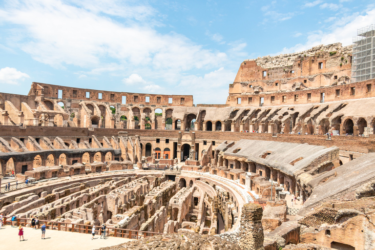 Roma: tour de gladiadores del Coliseo para niños y familiasTour familiar por la tarde en italiano