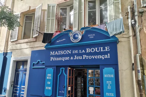 Marsella: Partida de petanca guiada con aperitivo local